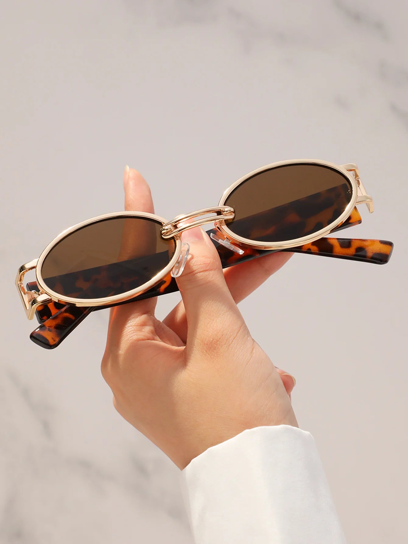 1PC Unisex Plastic Fashion Oval Frame Sunglasses For Street Photography And Beach Travel Party Driving Accessories