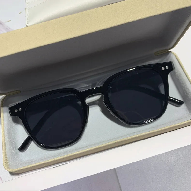 New Vintage Square Sunglasses Women Men Luxury Brand Small Round Sun Glasses Female Small Eyewear Oculos De Sol for Male Female