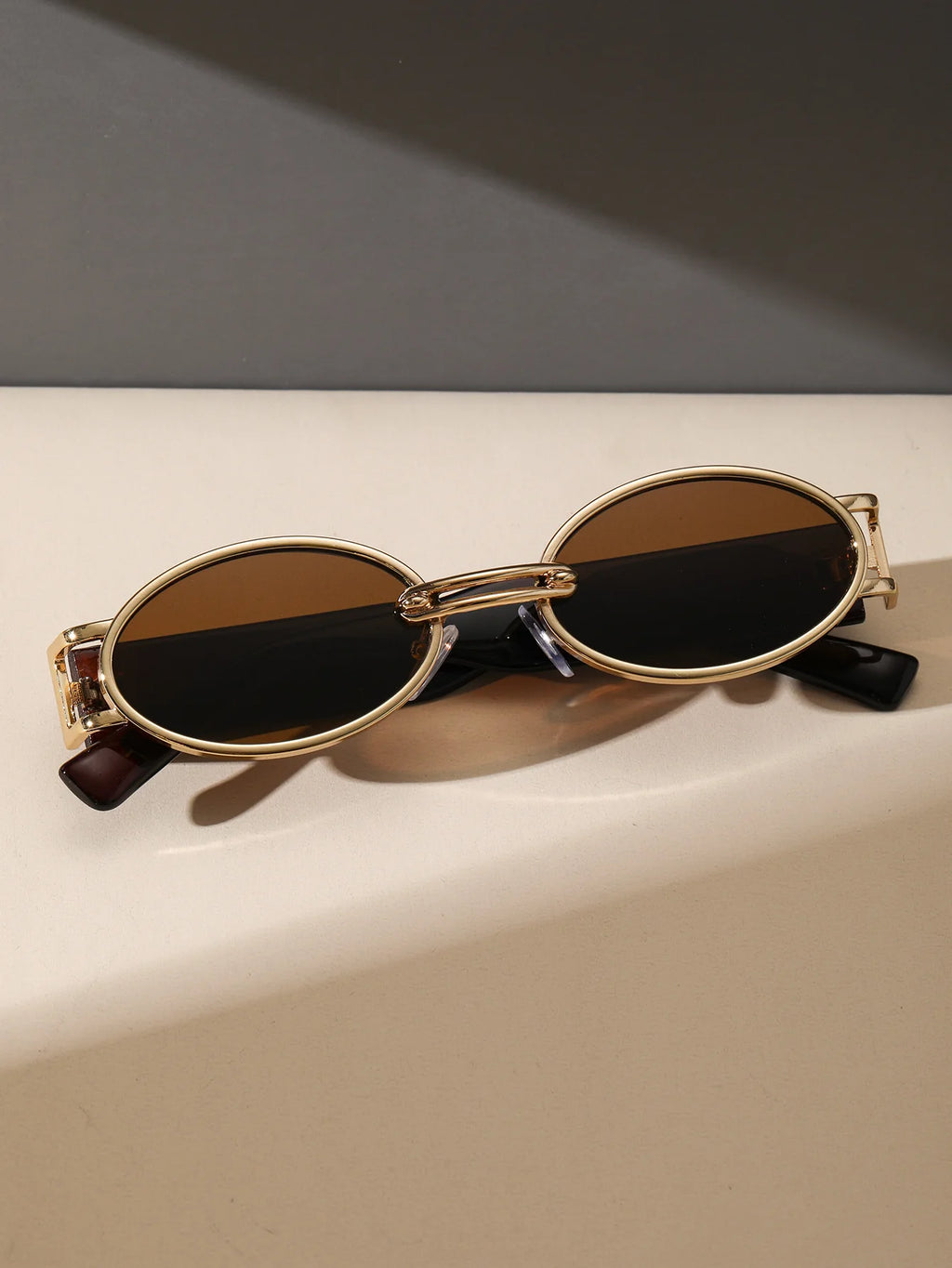1PC Unisex Plastic Fashion Oval Frame Sunglasses For Street Photography And Beach Travel Party Driving Accessories