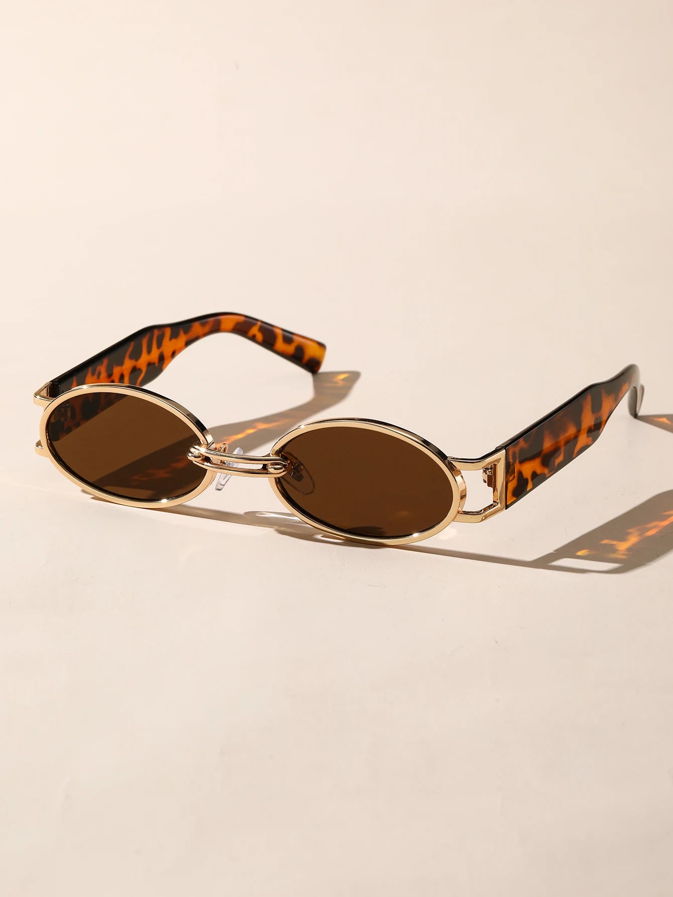 1PC Unisex Plastic Fashion Oval Frame Sunglasses For Street Photography And Beach Travel Party Driving Accessories