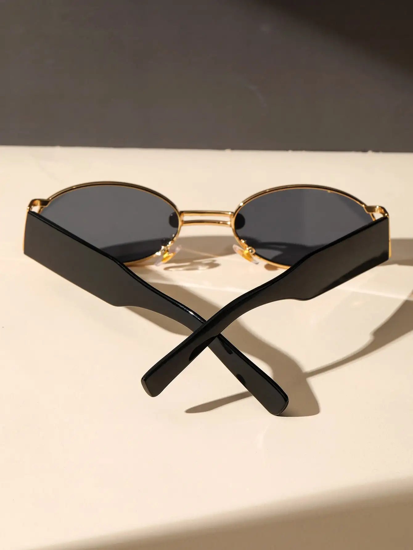 1PC Unisex Plastic Fashion Oval Frame Sunglasses For Street Photography And Beach Travel Party Driving Accessories