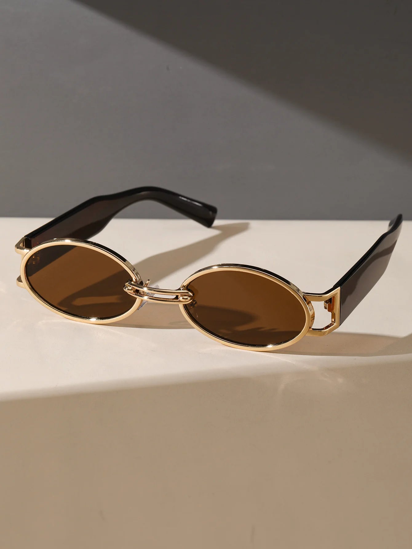 1PC Unisex Plastic Fashion Oval Frame Sunglasses For Street Photography And Beach Travel Party Driving Accessories